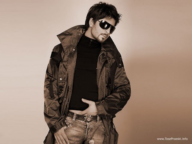 wallpaper1-1152.jpg, 121 KB